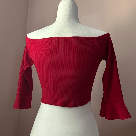 Forever21 Cropped Off the Shoulder Flounce Sleeve Top - Picture 2 of 5